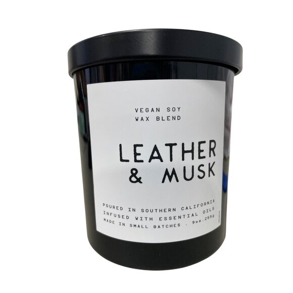 Leoben Company Leather & Musk Candle Vegan Soy 9-Ounce Essential Oil Blend 1 Wic - Picture 1 of 5